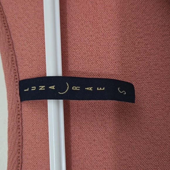 Salmon Pink top - Picture 3 of 5